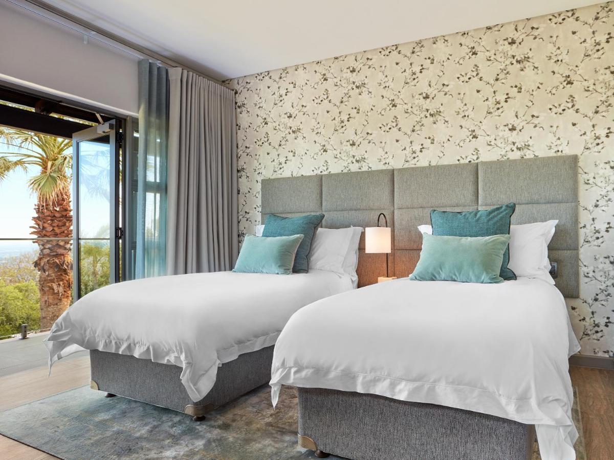 The Cliffside Boutique Getaway *